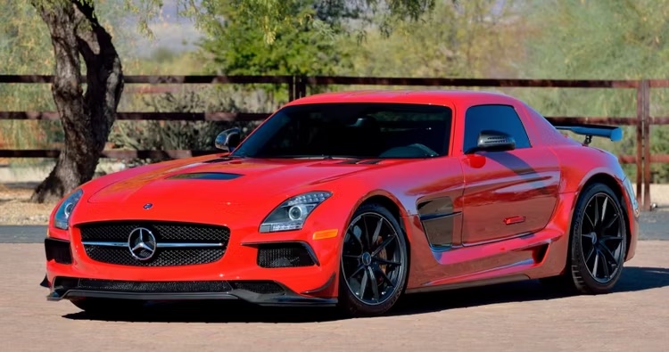 Najlepšie autá s motorom V8