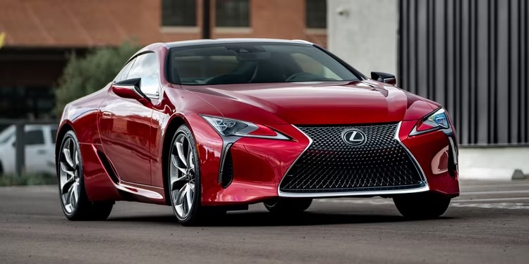 Najlepšie autá s motorom V8